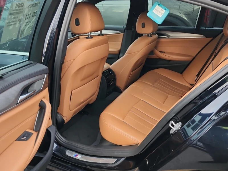 BMW 540 HeadUp* M packet* Harman&Kardon* 360, снимка 11 - Автомобили и джипове - 52317790