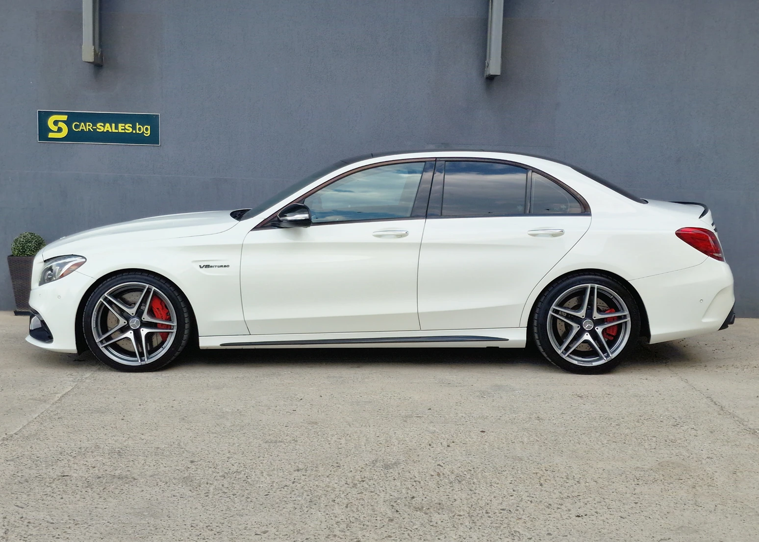 Mercedes-Benz C 63 AMG C63S 4.0 V8  - изображение 5