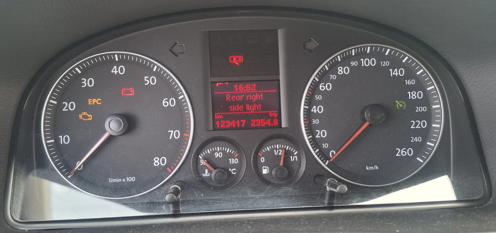 VW Touran 1.6 FSi - изображение 10