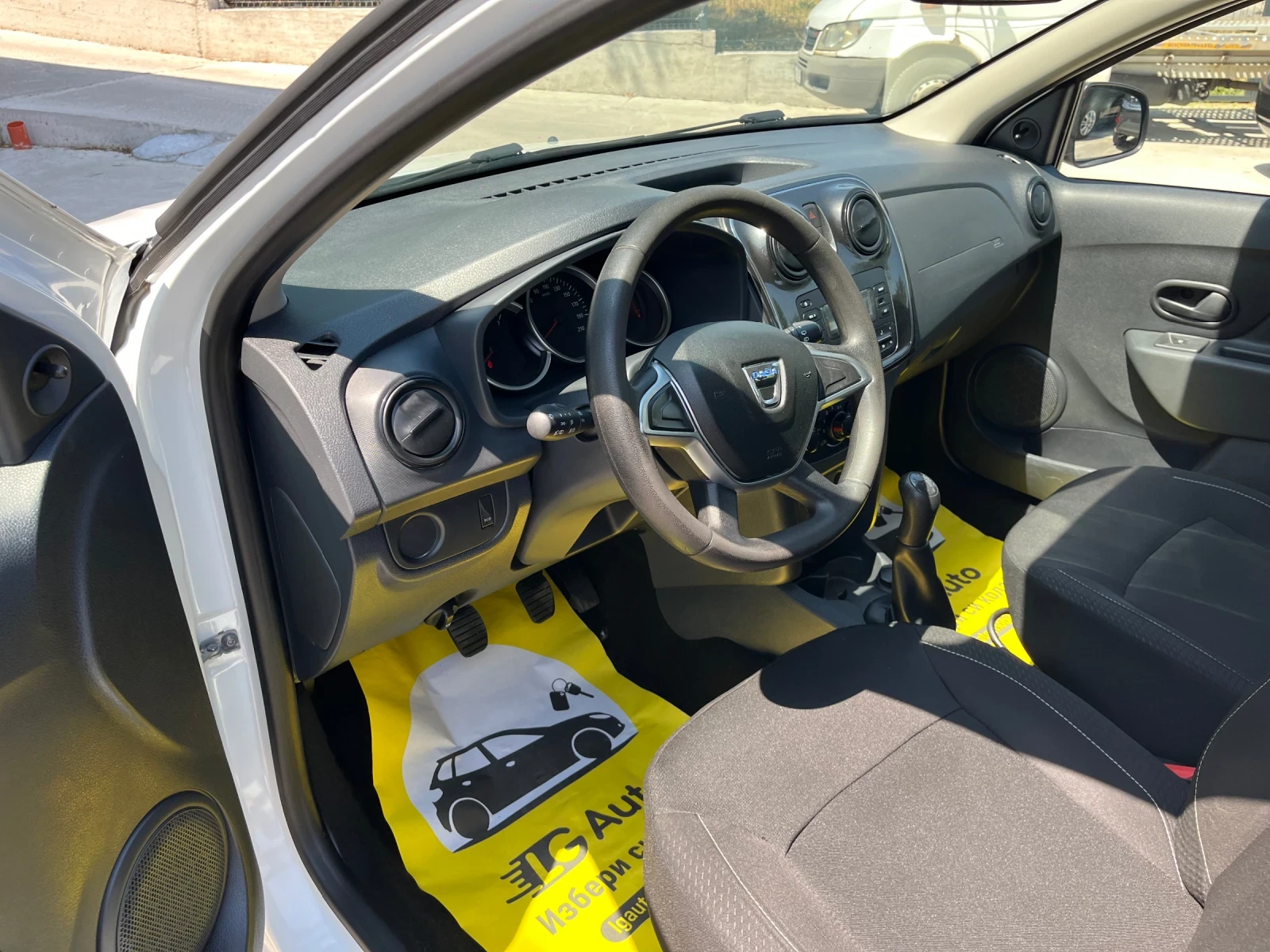 Dacia Sandero 1.5dci - изображение 8