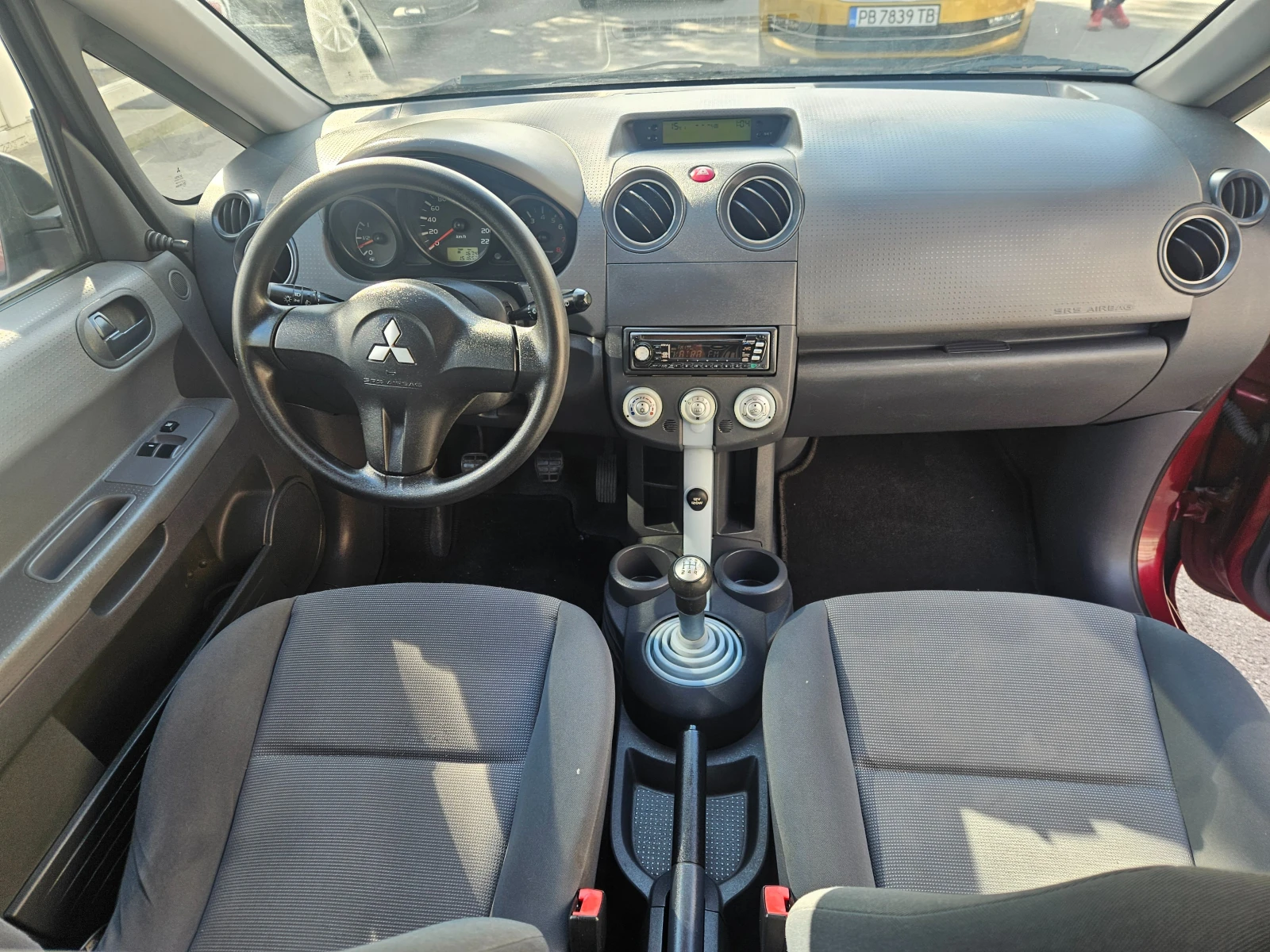 Mitsubishi Colt 1.1MPI - изображение 9