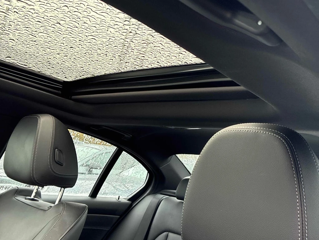 BMW 330 i xDrive 2021 * CARFAX *    | Mobile.bg   12