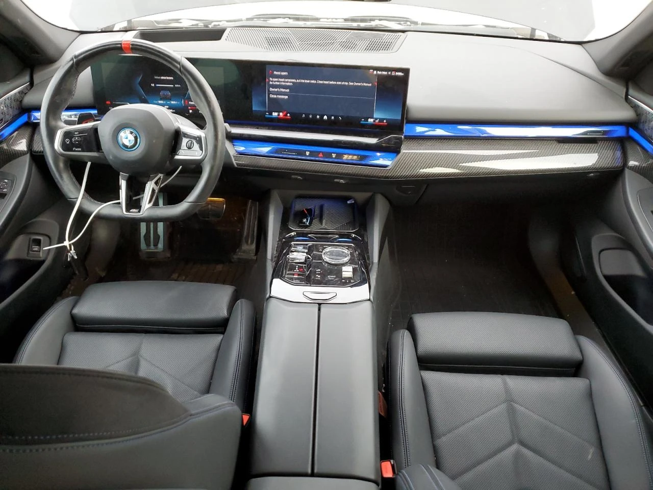 BMW i5 M60, снимка 8 - Автомобили и джипове - 53828020