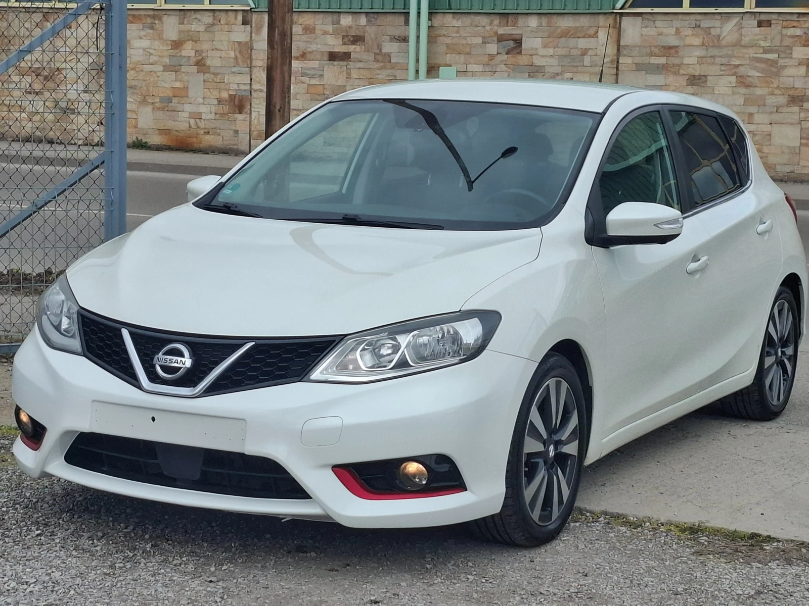 Nissan Pulsar 1.2i NAVI * KAMERA-360 * KEYLESS * , снимка 2 - Автомобили и джипове - 53950732