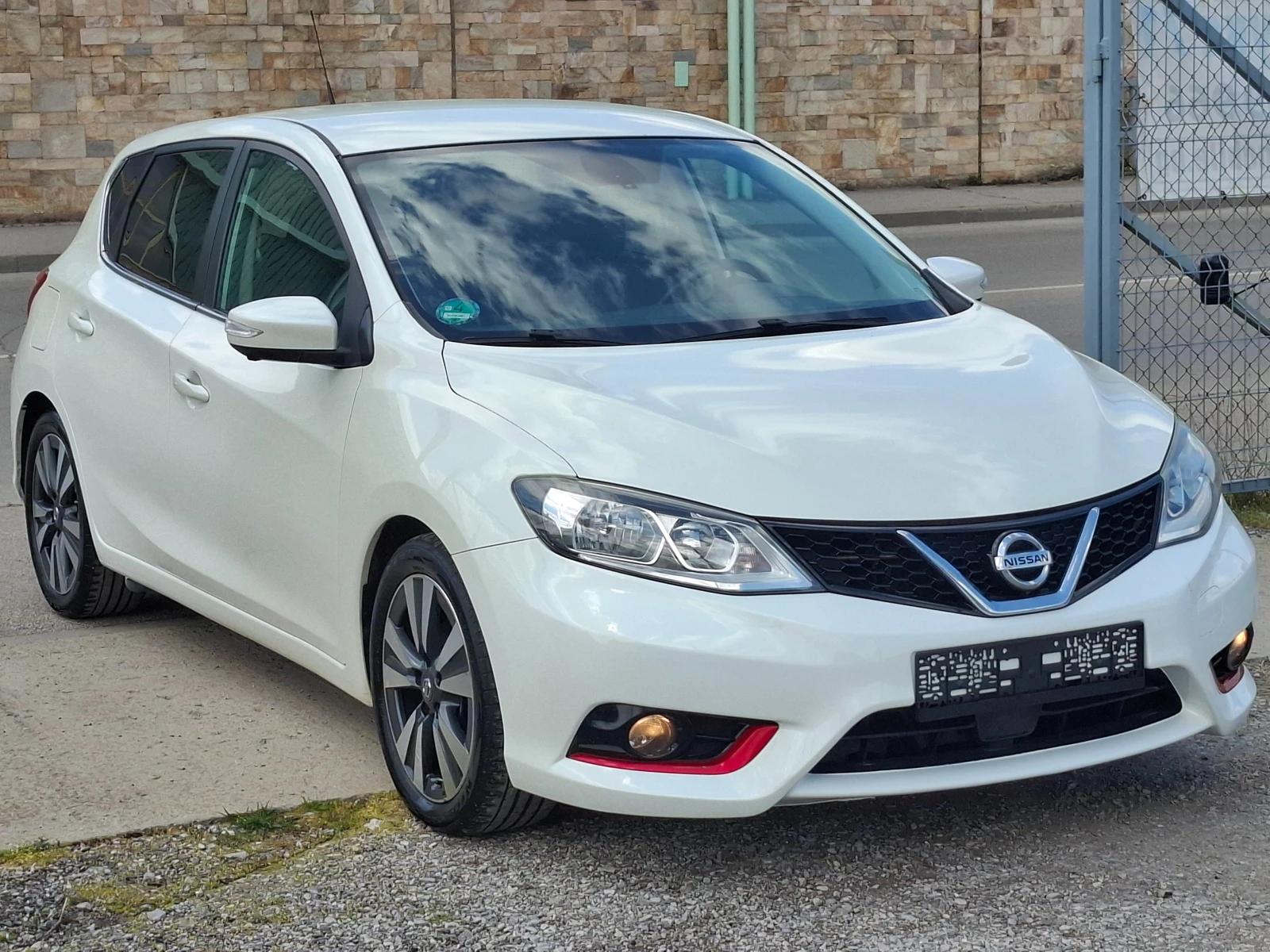 Nissan Pulsar 1.2i NAVI * KAMERA-360 * KEYLESS * , снимка 3 - Автомобили и джипове - 53950732