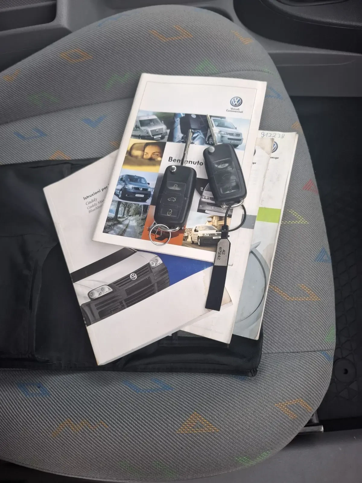 VW Caddy 2.0i 109к.с ECOFUEL MAXI, снимка 12 - Автомобили и джипове - 53953212