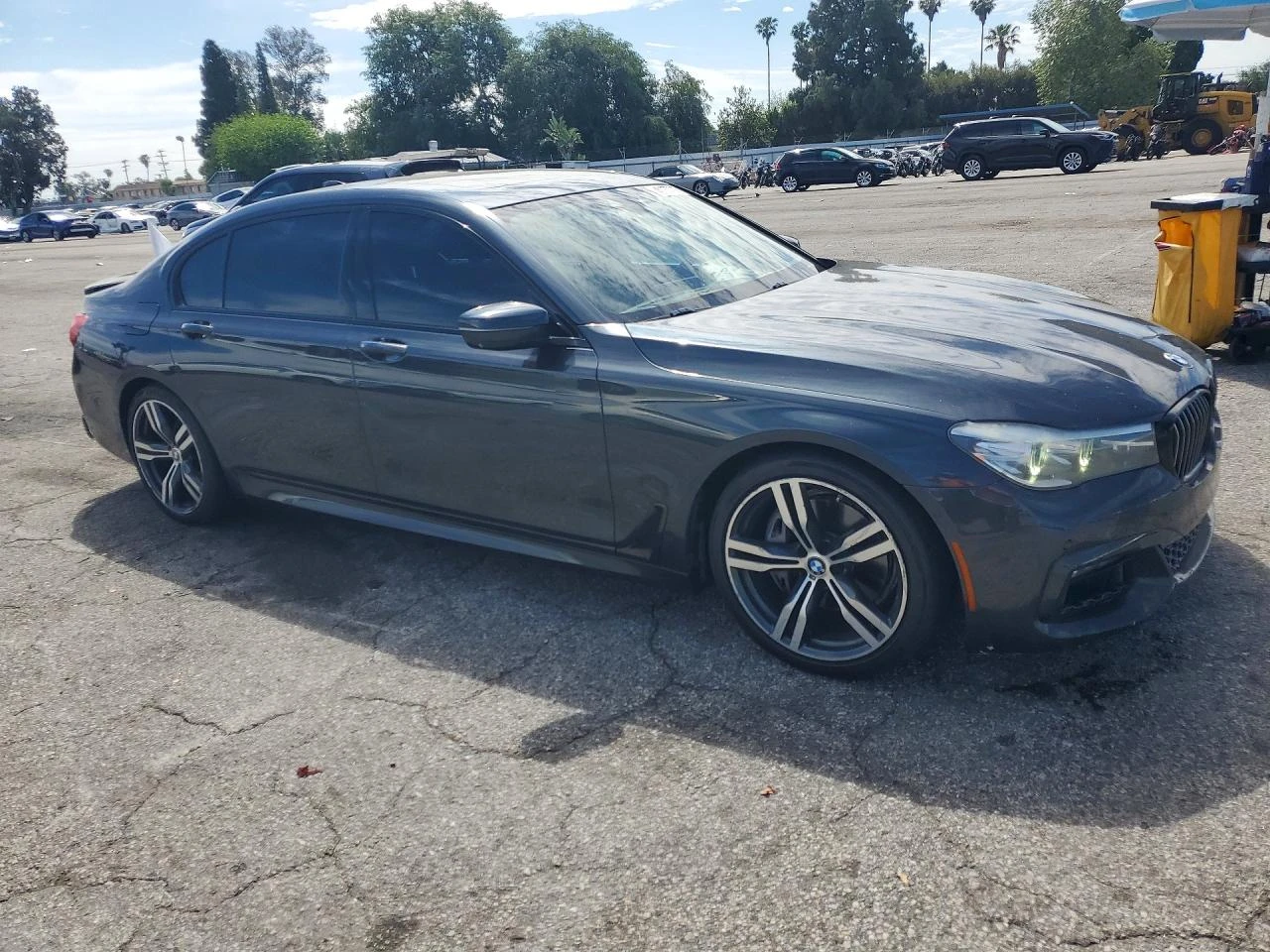 BMW 740 M* SPORT* 360КАМЕРА* LANE* ASSIST* 360КАМЕРА* , снимка 3 - Автомобили и джипове - 54150581