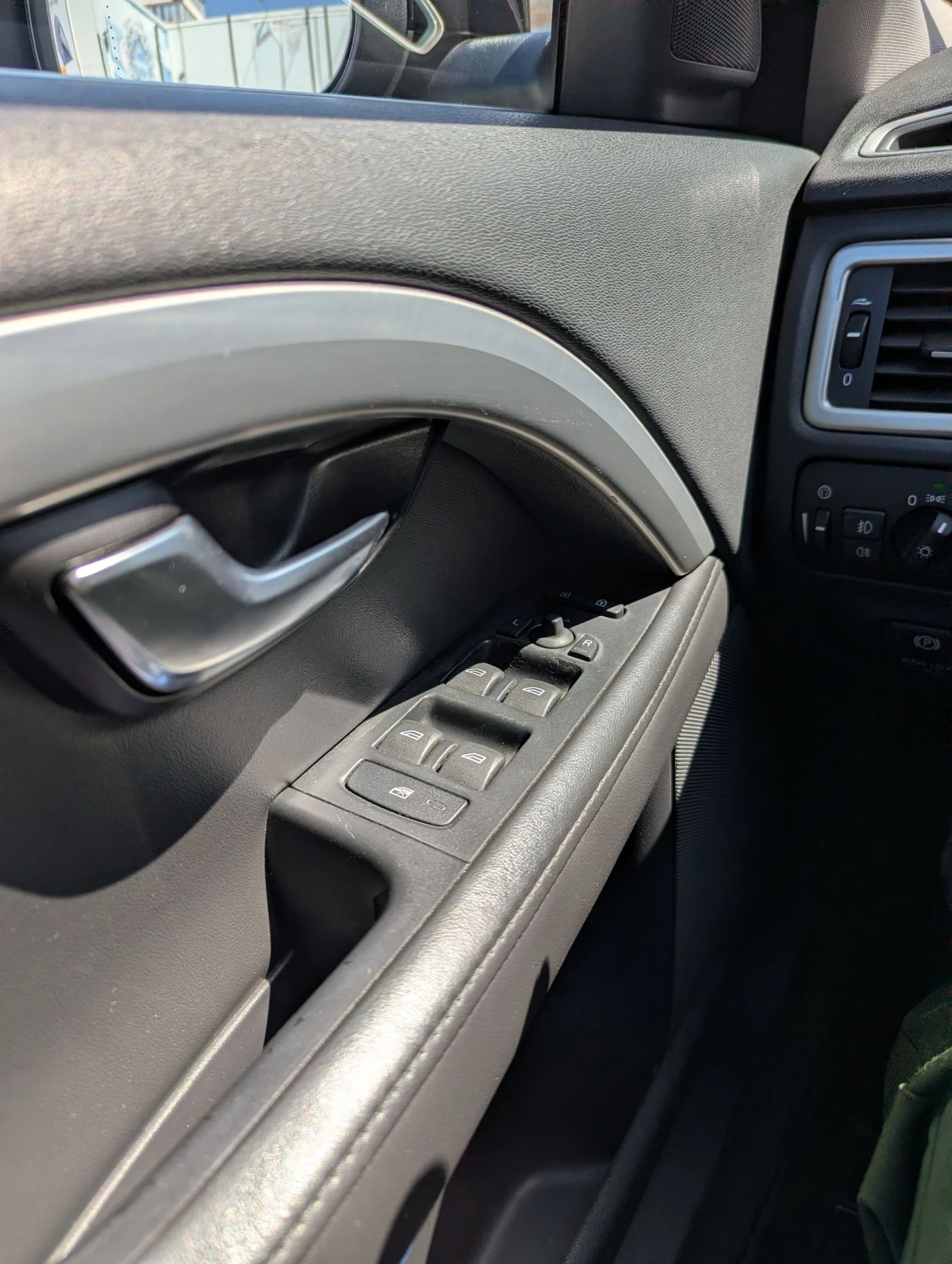 Volvo S80 2.4 D5, снимка 17 - Автомобили и джипове - 54183917