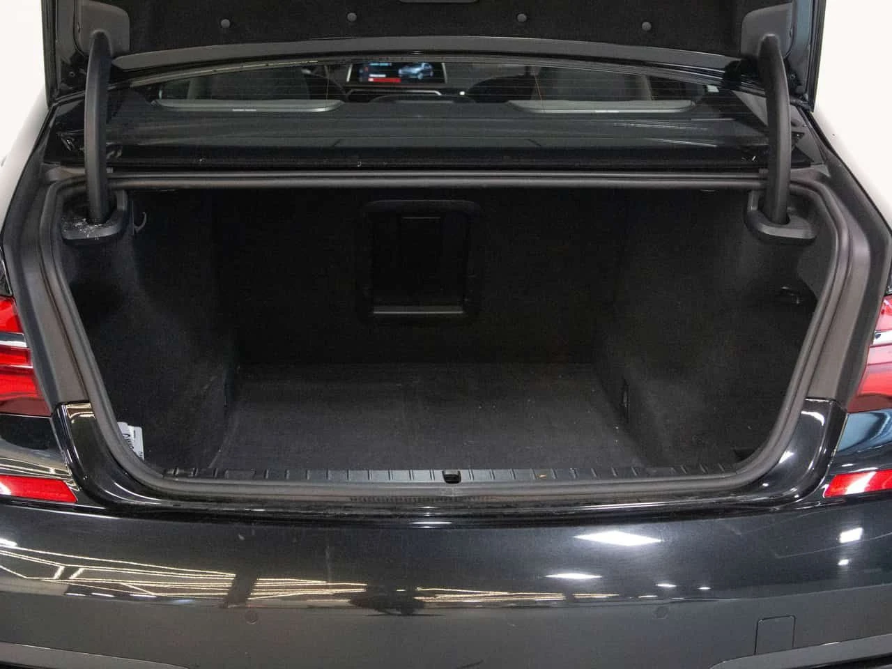 BMW 750 750I | M SPORT | DIAMOND STITCH | HARMAN/KARDON | Mobile.bg � ����������� 9