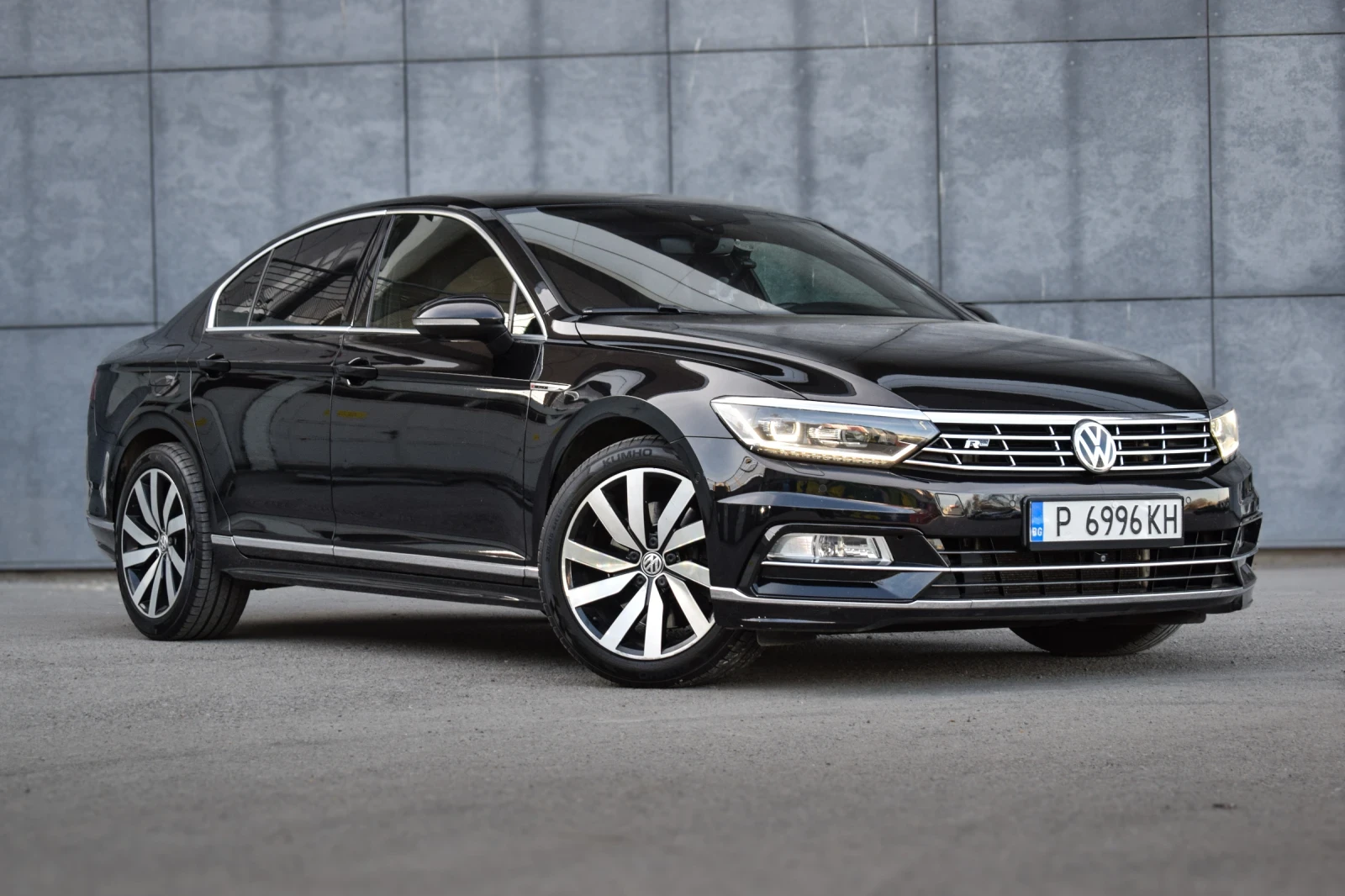 VW Passat VW Passat 2.0 Bi-TDI 240 к.с./ 4MOTION/ MATRIX