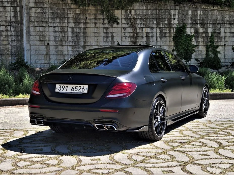 Mercedes-Benz E 300, снимка 3 - Автомобили и джипове - 54457449