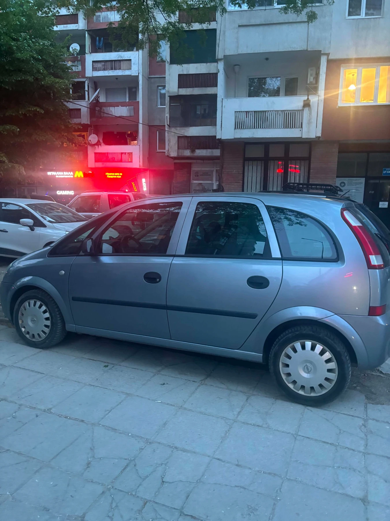 Opel Meriva, снимка 4 - Автомобили и джипове - 54512603