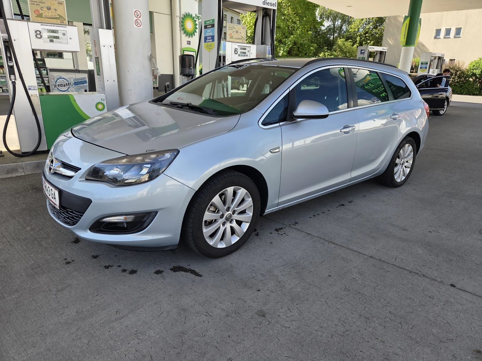 Opel Astra 1.6 Diesel , снимка 11 - Автомобили и джипове - 54658592
