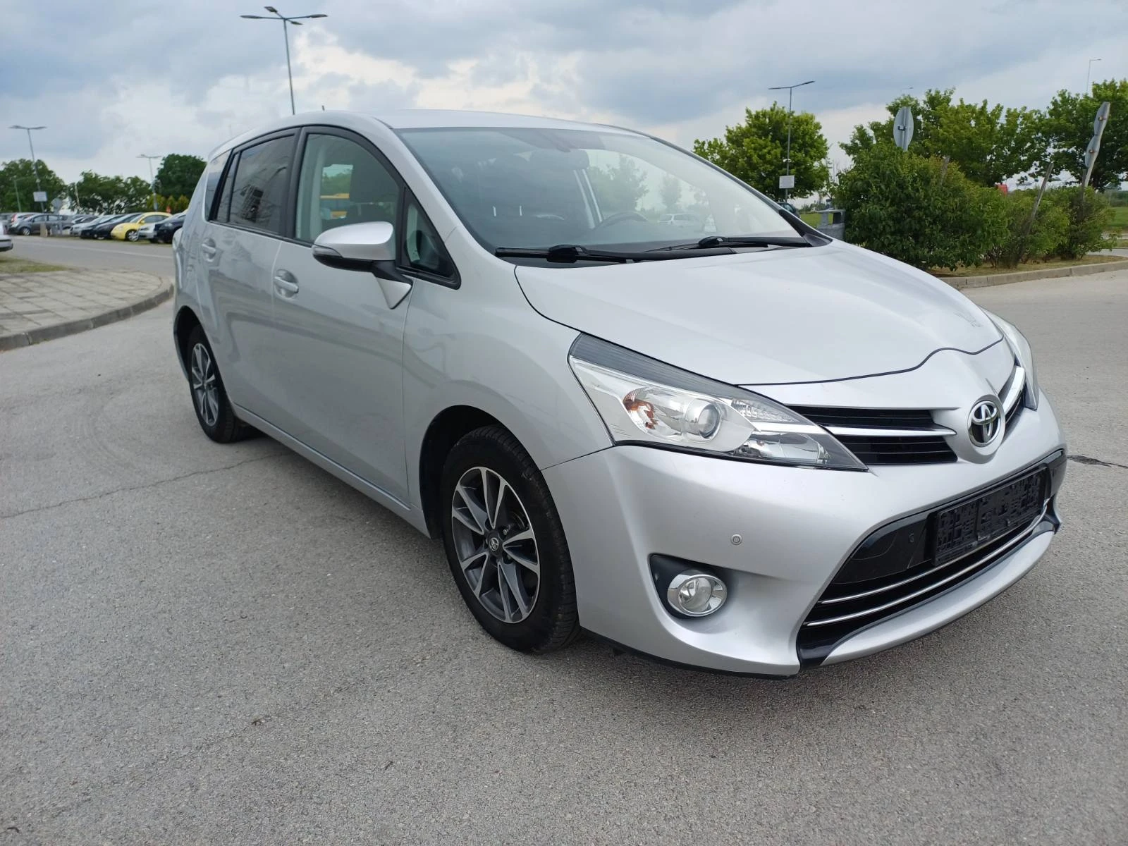 Toyota Yaris 2.0 D4D 124k.s, снимка 3 - Автомобили и джипове - 54807464