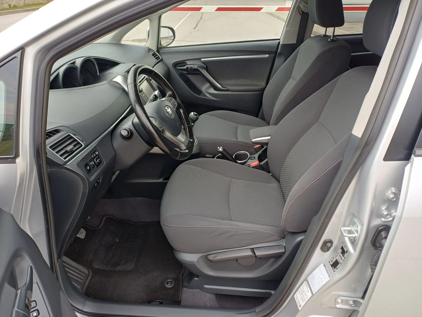 Toyota Yaris 2.0 D4D 124k.s, снимка 7 - Автомобили и джипове - 54807464