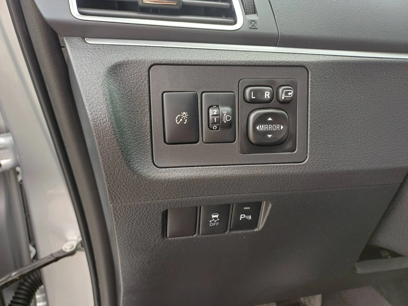 Toyota Yaris 2.0 D4D 124k.s, снимка 14 - Автомобили и джипове - 54807464