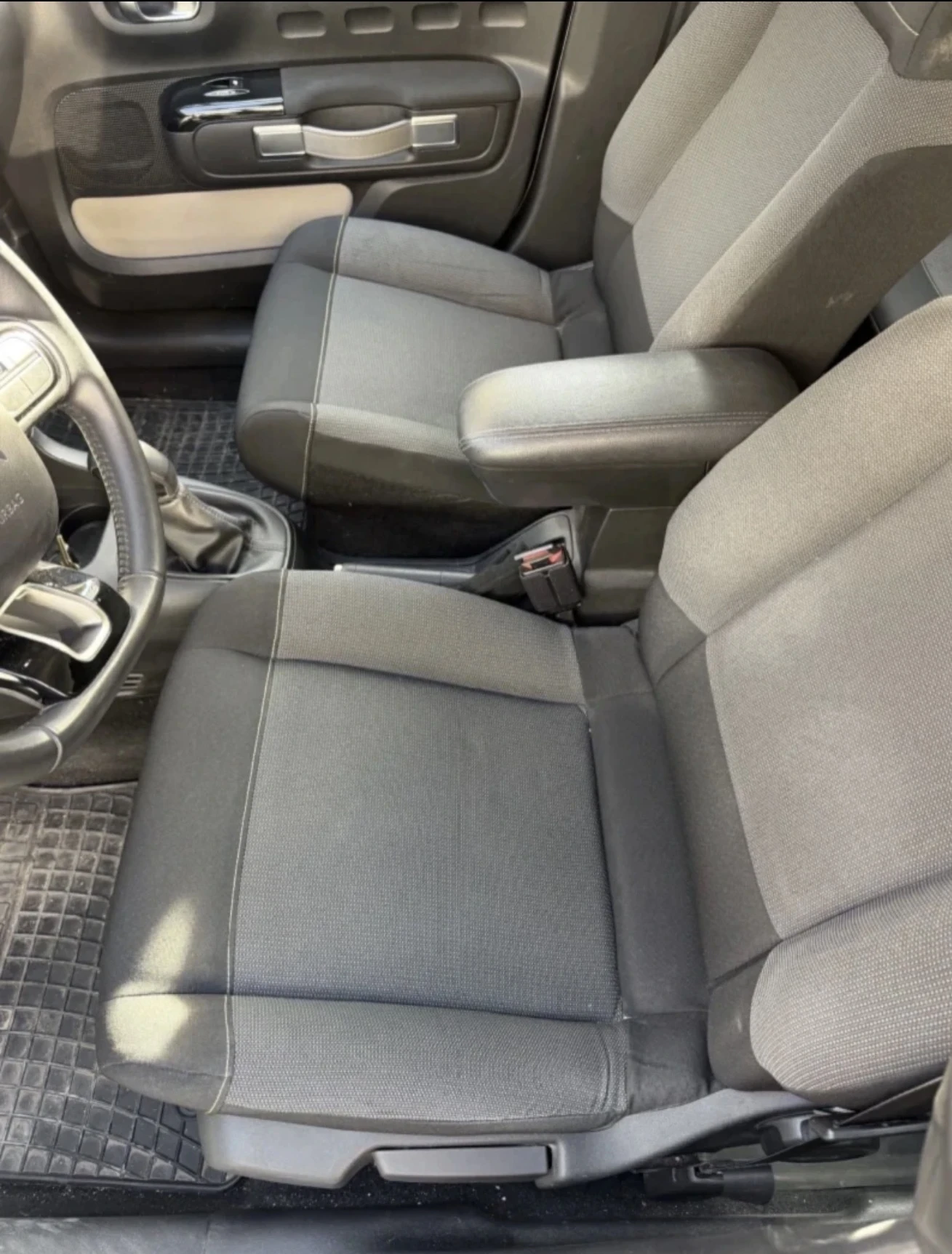 Citroen C3 1.6 HDI ОТЛИЧЕН ОБСЛУЖЕН РЕГИСТРИРАН, снимка 8 - Автомобили и джипове - 54893449