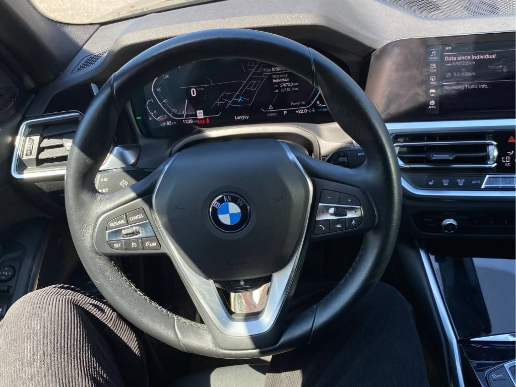 BMW 330 330e * CARFAX* ОПЦИЯ ЗА ФИНАНСИРАНЕ* , снимка 8 - Автомобили и джипове - 54923731