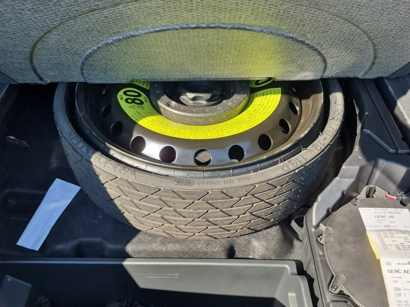 Audi E-Tron Technik* B&O* Matrix* 360 Камера* Подгрев, снимка 17 - Автомобили и джипове - 55271559