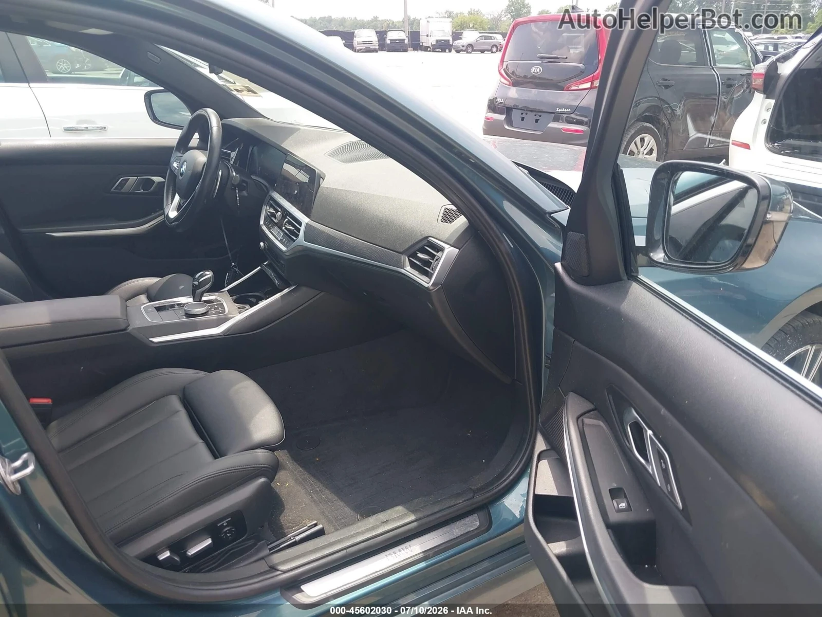 BMW 330 Xi* M-Pack* Distronic* Цена до БГ, снимка 6 - Автомобили и джипове - 55631340