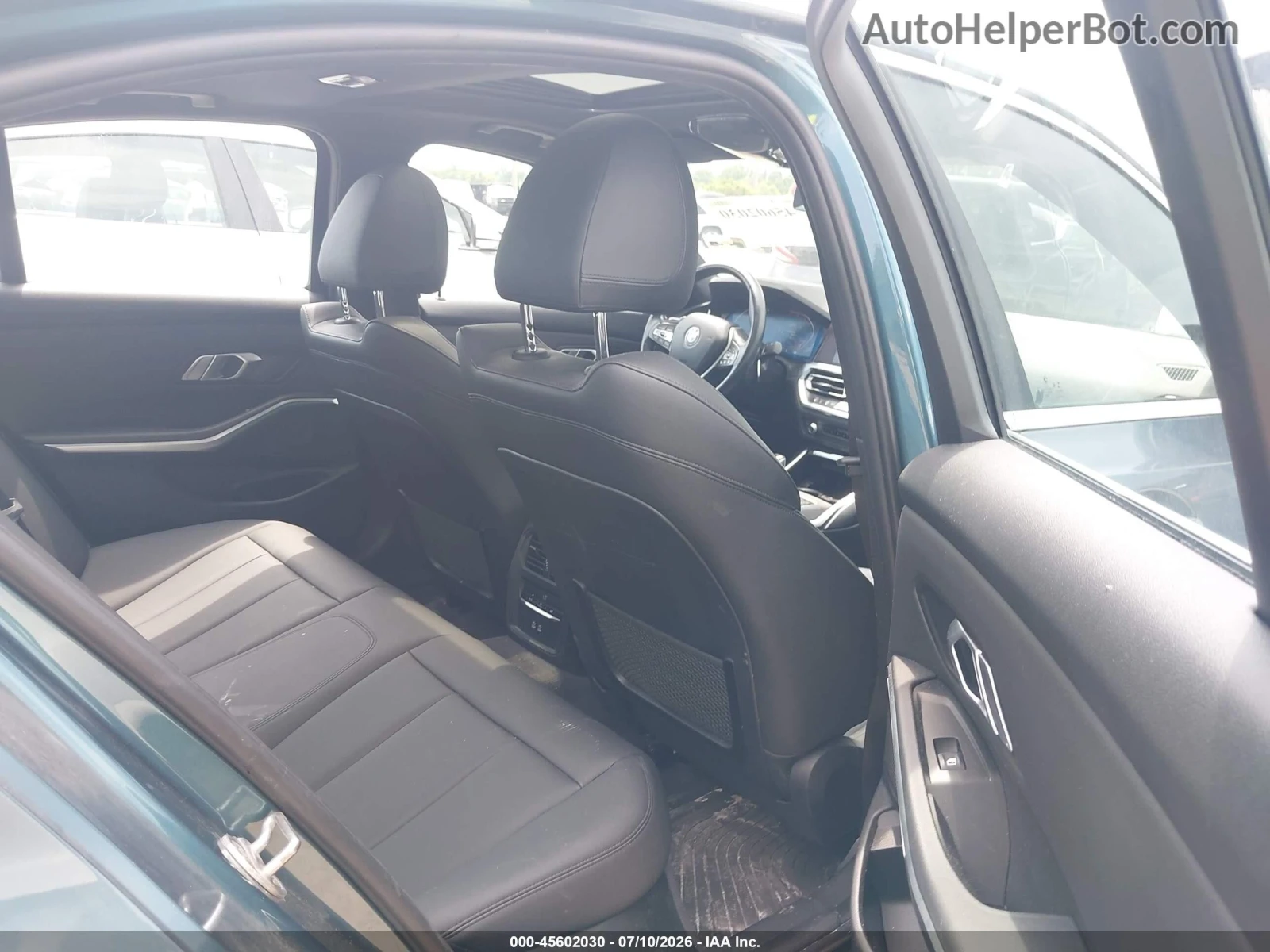BMW 330 Xi* M-Pack* Distronic* Цена до БГ, снимка 7 - Автомобили и джипове - 55631340
