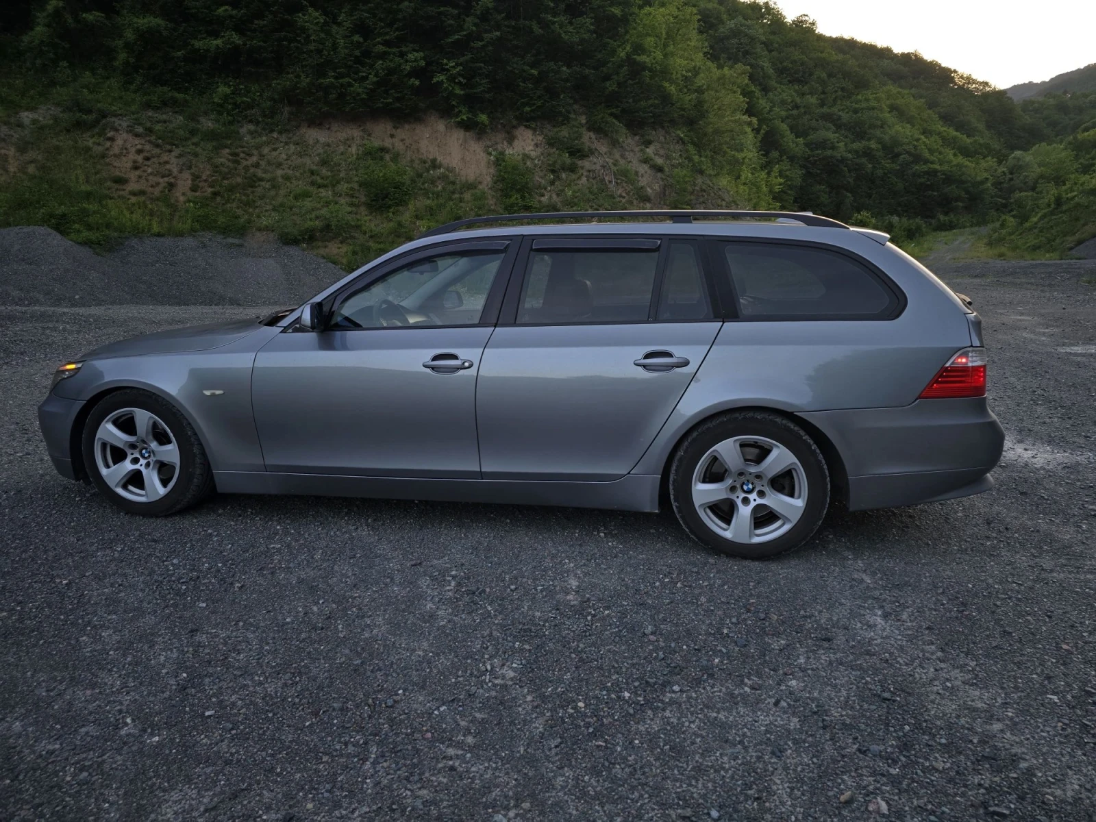 BMW 525 D 177k.c.  А/Т, снимка 2 - Автомобили и джипове - 55697474