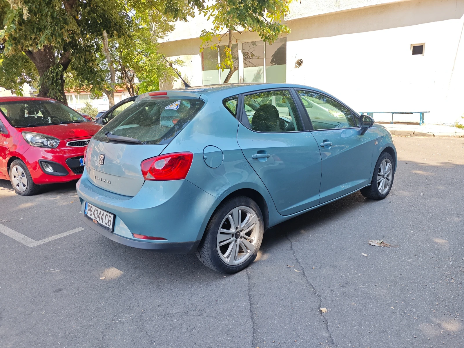 Seat Ibiza 1.4 Газ * клима* , снимка 5 - Автомобили и джипове - 55806653
