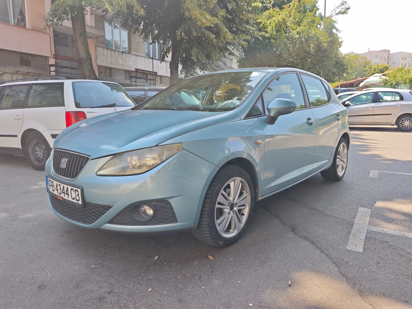 Seat Ibiza 1.4 Газ * клима* , снимка 3 - Автомобили и джипове - 55806653