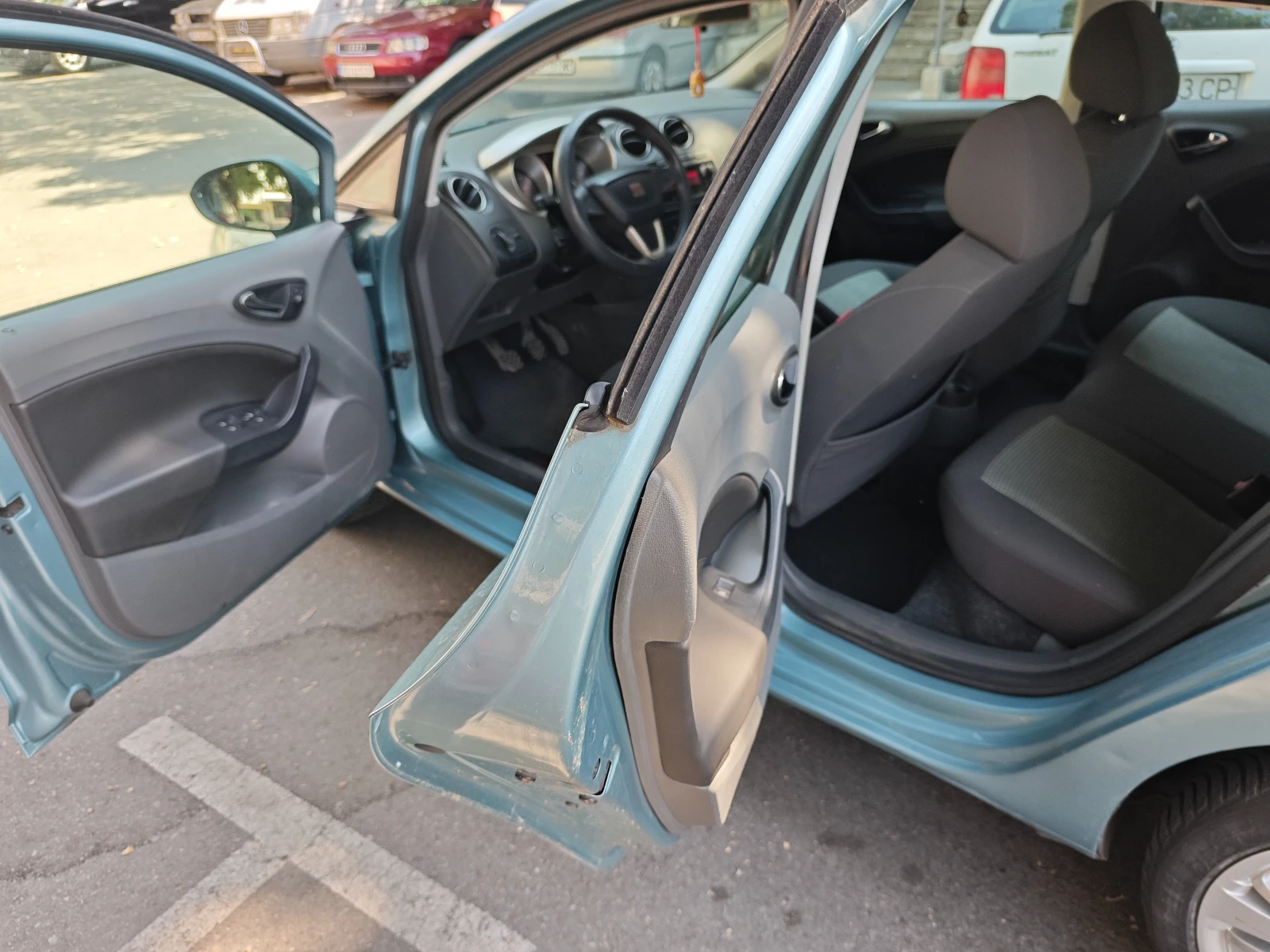 Seat Ibiza 1.4 Газ * клима* , снимка 15 - Автомобили и джипове - 55806653