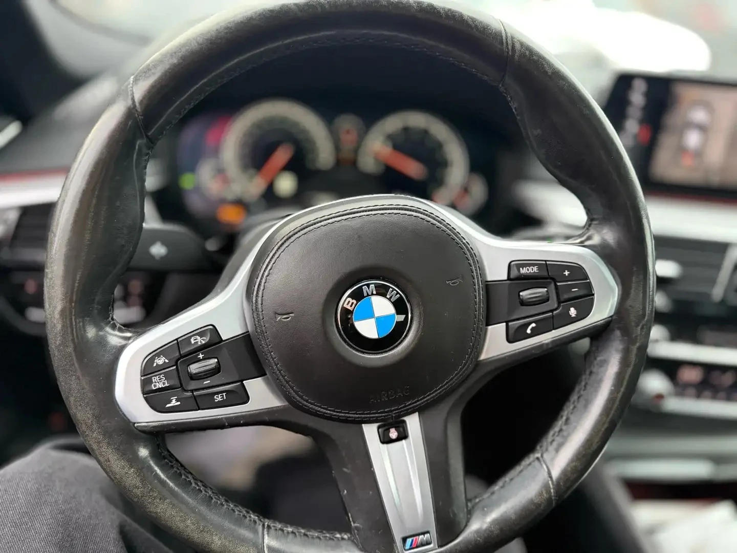 BMW 530 xDrive * АвтоКредит* (ЦЕНА ДО БГ)* , снимка 15 - Автомобили и джипове - 55931708