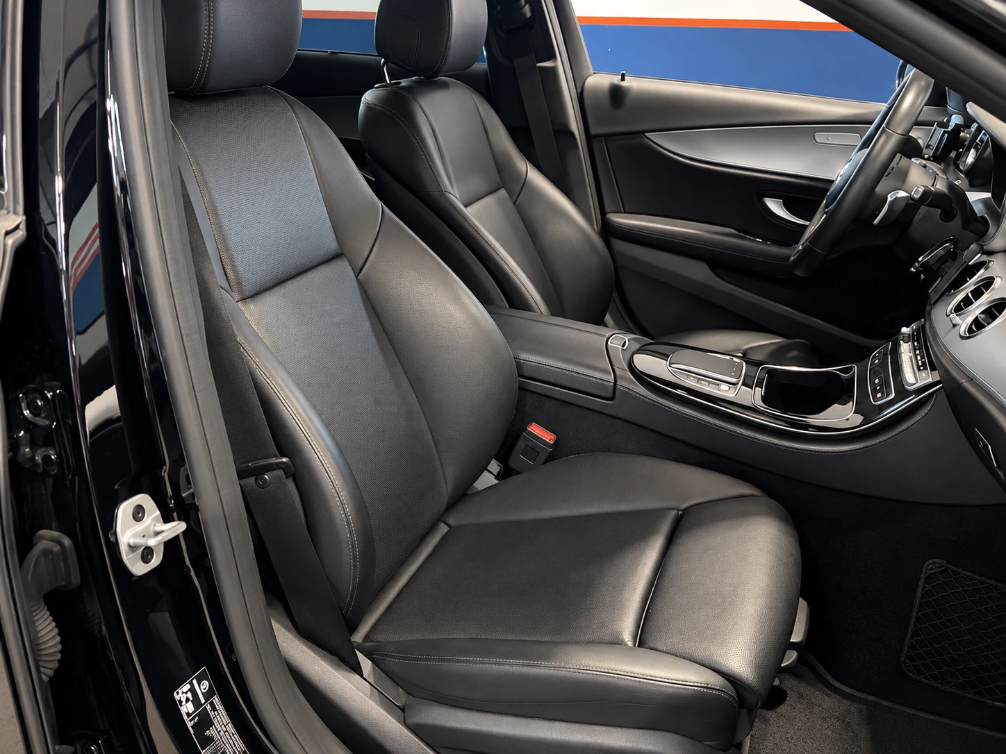Mercedes-Benz E 220 Avantgarde FACELIFT  2021г. ГАРАНЦИЯ , снимка 7 - Автомобили и джипове - 56066855