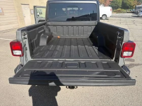 Jeep Gladiator * Sport S * АВТОКРЕДИТ БЕЗ ПЪРВОНАЧАЛНА ВНОСКА* , снимка 11