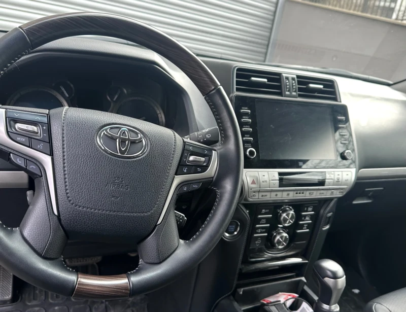 Toyota Land cruiser Black edition, снимка 5 - Автомобили и джипове - 45597140