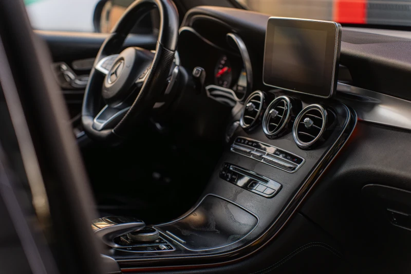 Mercedes-Benz GLC 350 3.0d| 4MATIC| AMG| FULL Xtras| , снимка 10 - Автомобили и джипове - 52117490