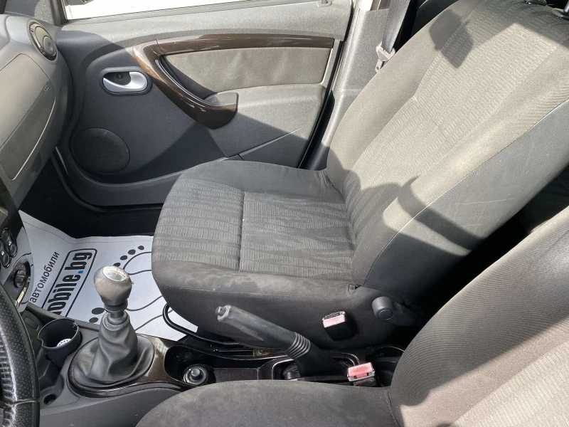 Dacia Duster 1.5 DCI, снимка 9 - Автомобили и джипове - 52622761