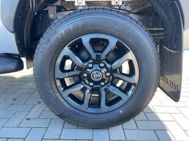 Toyota Hilux 2.8 D-4D/ INVINCIBLE/DOUBLE CAB/ JBL/ 360/ LED/ - 109980 лв. - 61083731 | Car24.bg