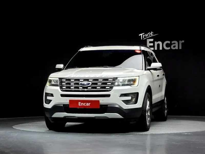 Ford Explorer 2.3 AWD, снимка 3 - Автомобили и джипове - 54351535