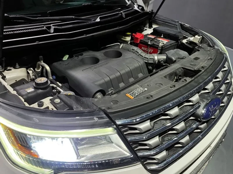 Ford Explorer 2.3 AWD, снимка 6 - Автомобили и джипове - 54351535