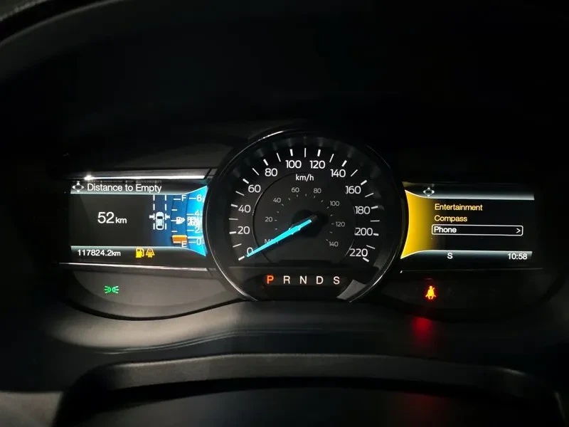 Ford Explorer 2.3 AWD, снимка 8 - Автомобили и джипове - 54351535