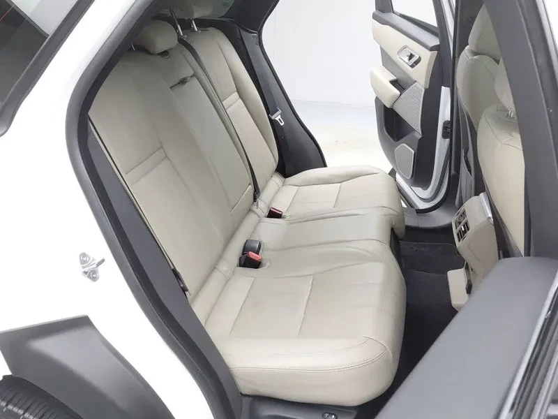 Land Rover Range Rover Velar, снимка 12 - Автомобили и джипове - 54515157