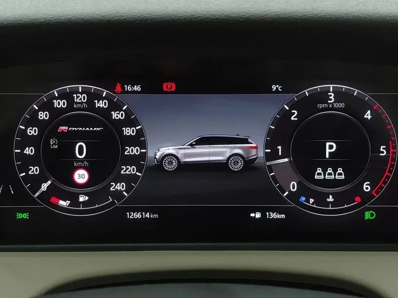 Land Rover Range Rover Velar, снимка 8 - Автомобили и джипове - 54515157