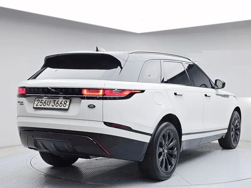 Land Rover Range Rover Velar, снимка 2 - Автомобили и джипове - 54515157