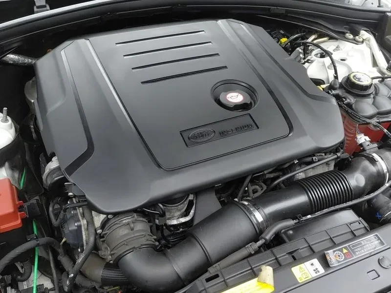 Land Rover Range Rover Velar, снимка 6 - Автомобили и джипове - 54515157