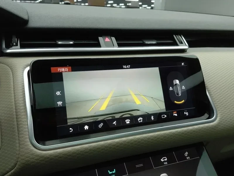Land Rover Range Rover Velar, снимка 17 - Автомобили и джипове - 54515157