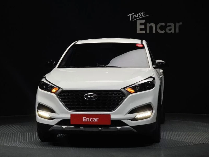 Hyundai Tucson Diesel 1.7 2WD| 115к.с.| ВКЛ.ТЕХНОТЕСТ, снимка 3 - Автомобили и джипове - 55293517