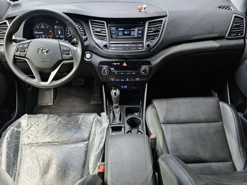 Hyundai Tucson Diesel 1.7 2WD| 115к.с.| ВКЛ.ТЕХНОТЕСТ, снимка 7 - Автомобили и джипове - 55293517