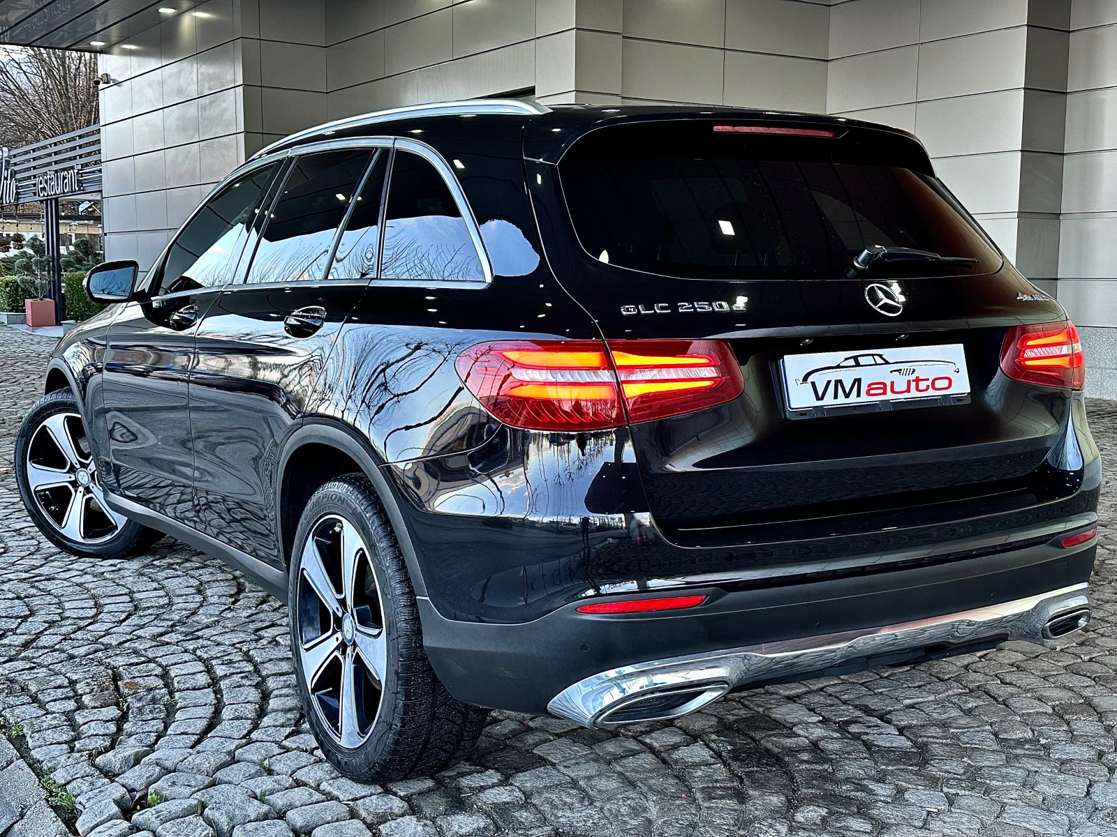 Mercedes-Benz GLC 250 4-Matic 9G #PANORAMA#Burmester#PODGREV#TOP# - изображение 4