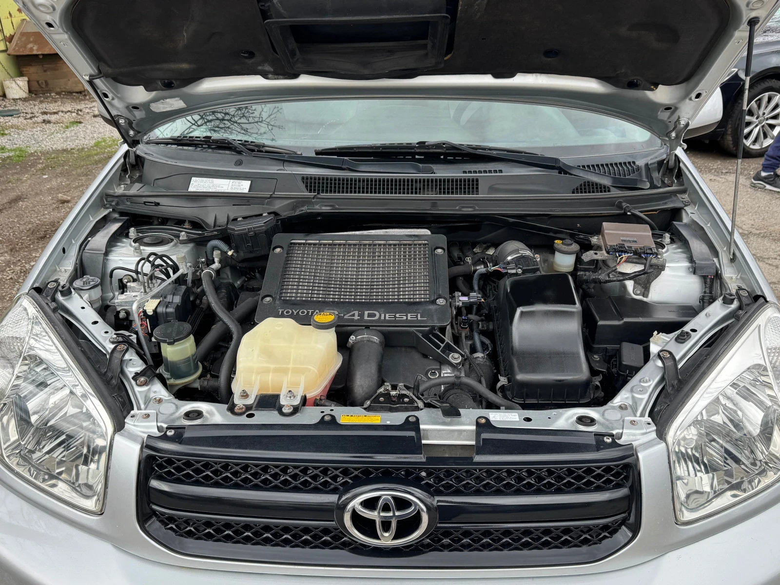 Toyota Rav4 УНИКАТ!! Нова джипка!, снимка 17 - Автомобили и джипове - 54097929