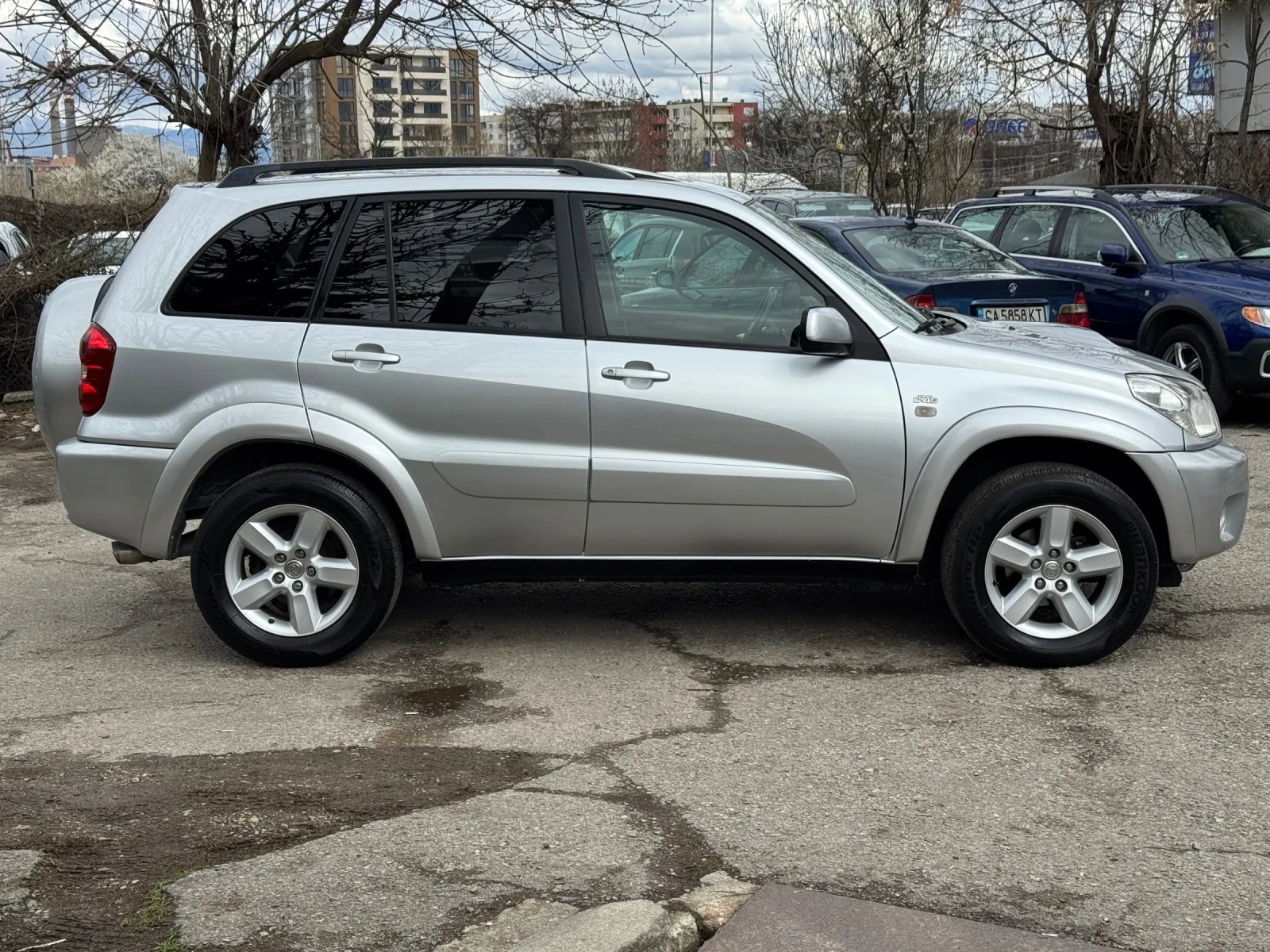 Toyota Rav4 УНИКАТ!! Нова джипка!, снимка 7 - Автомобили и джипове - 54097929