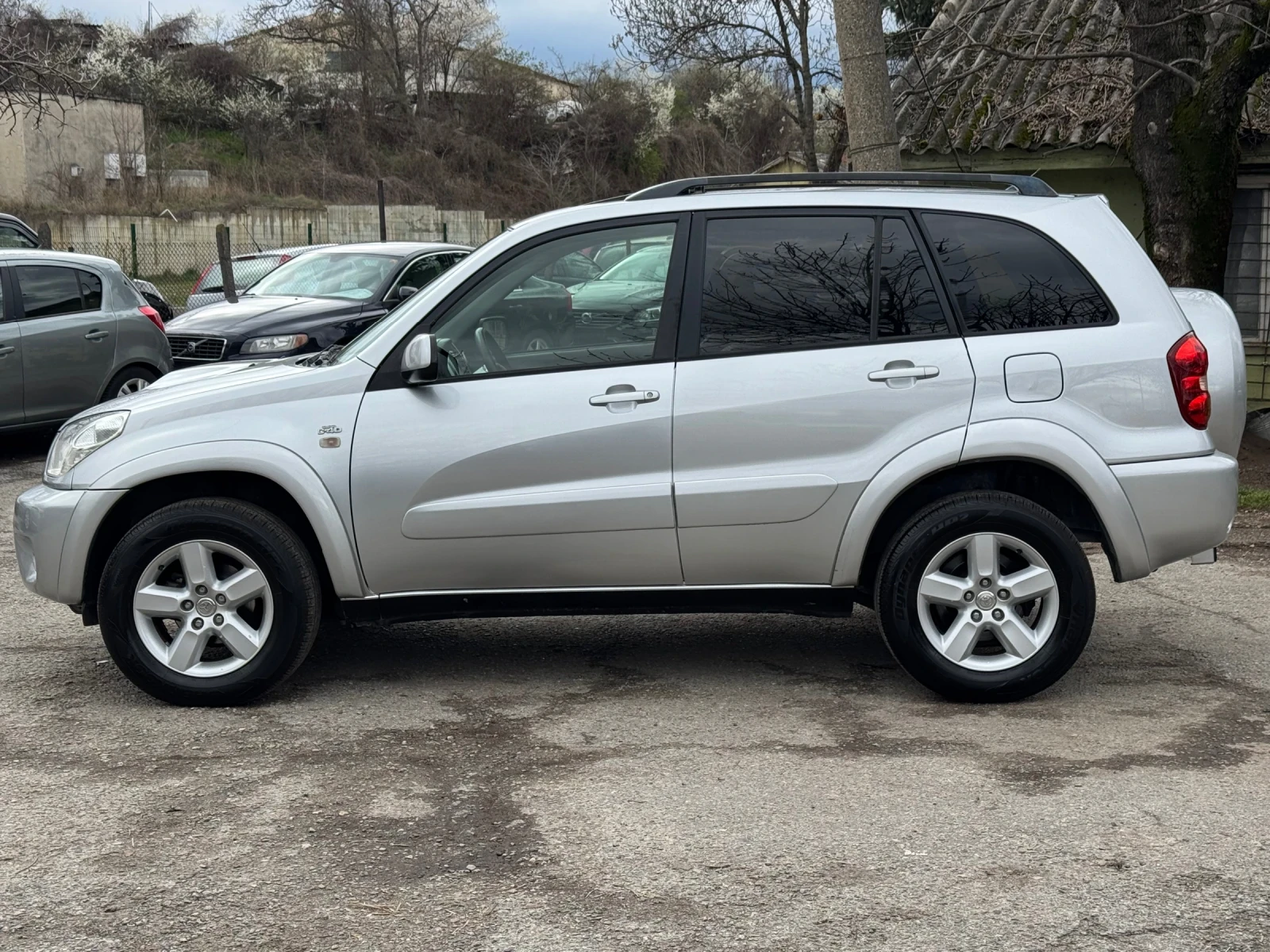 Toyota Rav4 УНИКАТ!! Нова джипка!, снимка 8 - Автомобили и джипове - 54097929